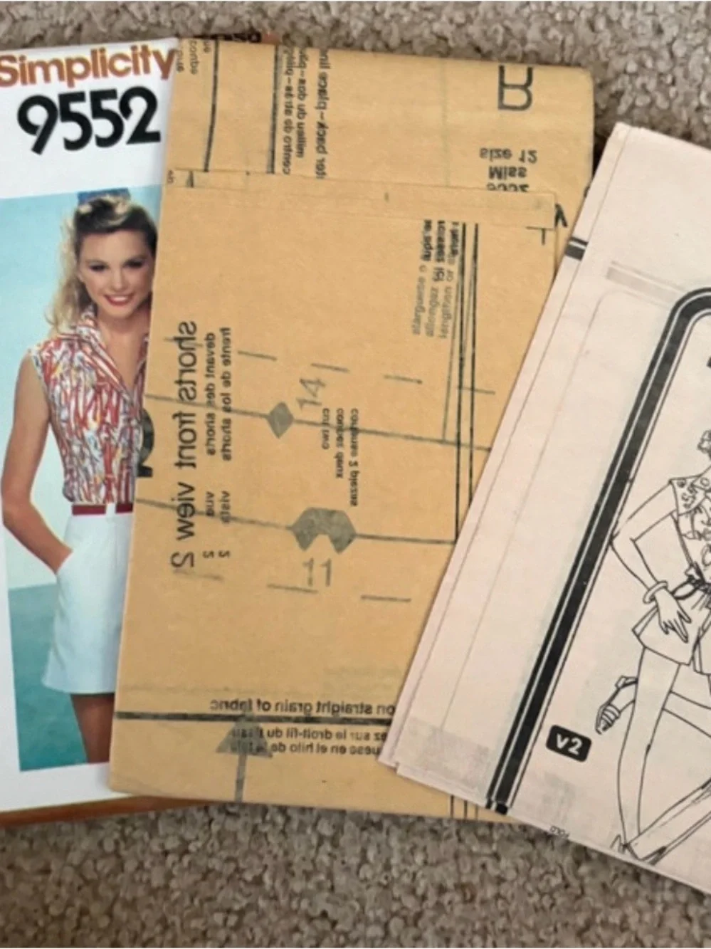 Simplicity Pattern 9552 for Misses’ Shirt, Shorts, and Pants
